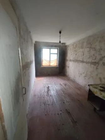 Продается 4-комн. квартира, г. Торез, мкрн. 4 Торез