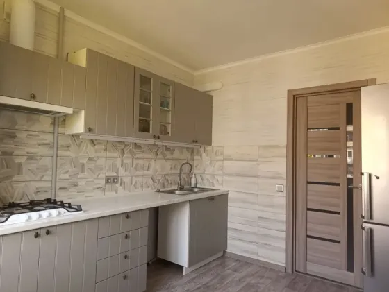 Продам 3к.кв., Киевский р-н, Ветка, пр. Киевский (с ремонтом) Донецк