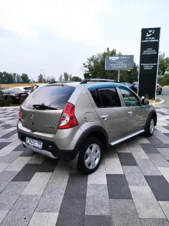 RENAULT SANDERO Донецк