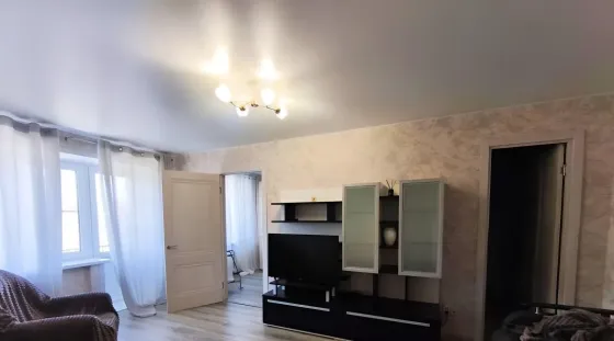 Сдам двушку в Калининском районе. 22000руб Донецк