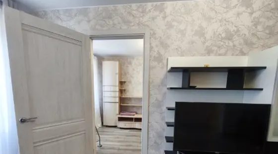 Сдам двушку в Калининском районе. 22000руб Донецк