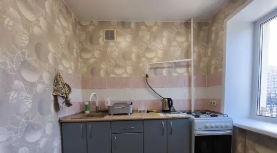 Сдам двушку в Калининском районе. 22000руб Донецк