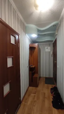 Сдам 1-но комн на Университетской. Есть всё необходимое. 2/5. Центр Донецк