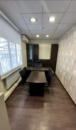 Продам офис! Центр! Проспект Ватутина. Ремонт. Отдельный вход. Донецк