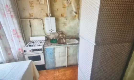 Продам 2ю квартиру в калининском районе, пр-т Ильича Донецк