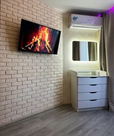 Квартира-студия в куйбышевском районе, дк куйбышева / 40 кв Донецк