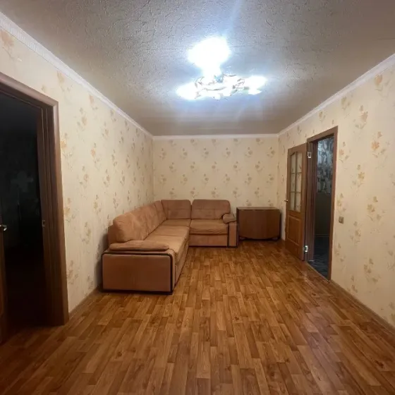 Срочная продажа 2-комнатной квартиры в Калининском районе на улице 50-й Гвардейской Дивизии Донецк