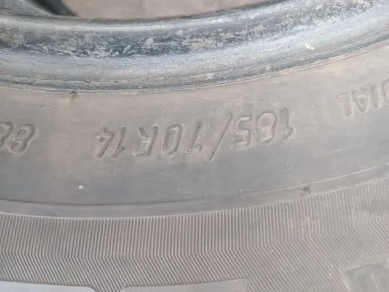 Продаю два зимних ската 185 70 14 кама Донецк