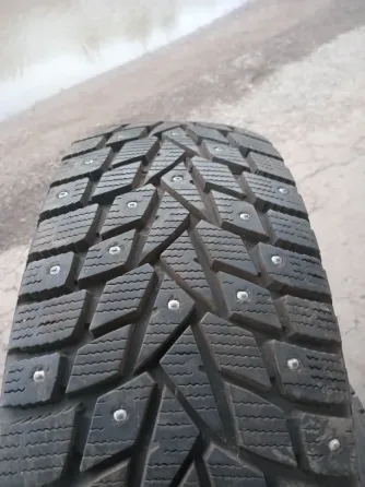Продаю зимнюю резину 225 65 17 данлоп Донецк