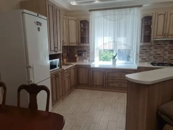 Вода Круглосуточно - Аренда 3х комнатной евро студии 90м2 в Калининском районе - Закрытая терриория Донецк