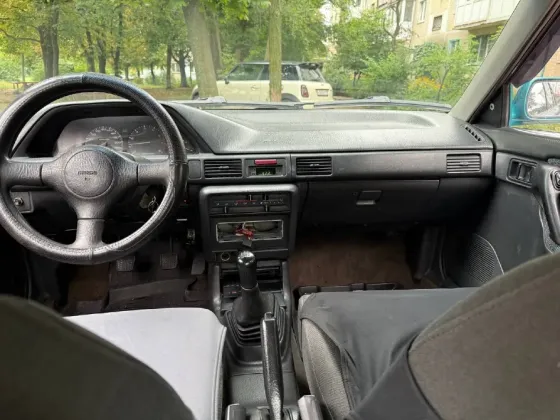 Продам Mazda 323 Донецк