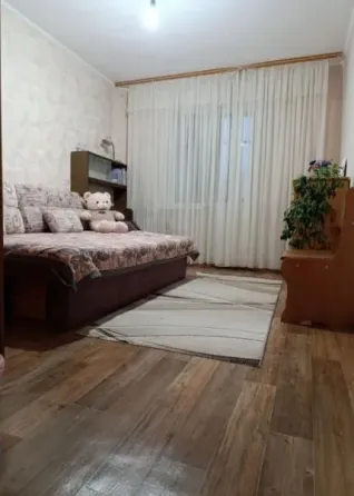 Продается 3-комнатная квартира в Кировском районе Донецка. Мкр-н Широкий Донецк