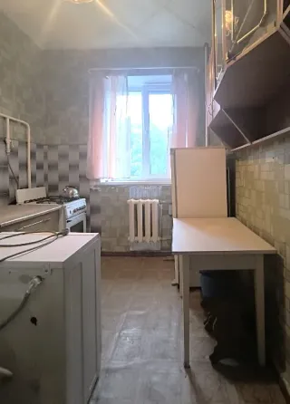 Продается 1 комн. кв. в "немецком" доме на ул.Кирова. Ориентир Телецентр. Донецк