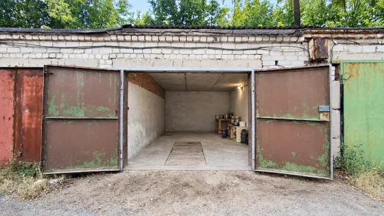 Продам гараж в кооперативе Железнодорожник Донецк