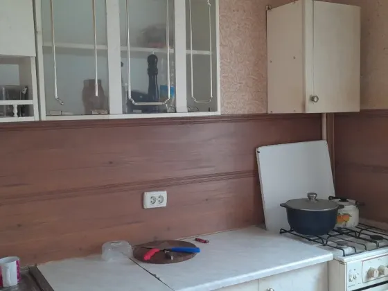 продам 1к чешку 4/9 по пр. 25 летия ркка/челюскинцев Донецк