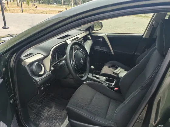 Toyota RAV4 2.0 на автомате Донецк
