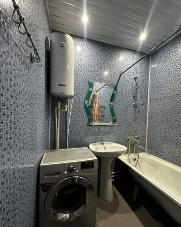 сдаю двухкомнатную квартиру 68.0 м² этаж 2 город донецк, петровский район, площадь победы Донецк