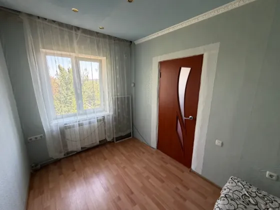 Продам 3 ком. кв., Автономка, 4/4 эт., 56 м.кв. - Макеевка, мкр. Комсомольский Макеевка