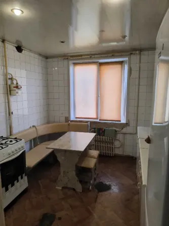 Продаётся 3-х комнатная на Ленинском проспекте, м-н Звёздный, Ленинский район. Донецк