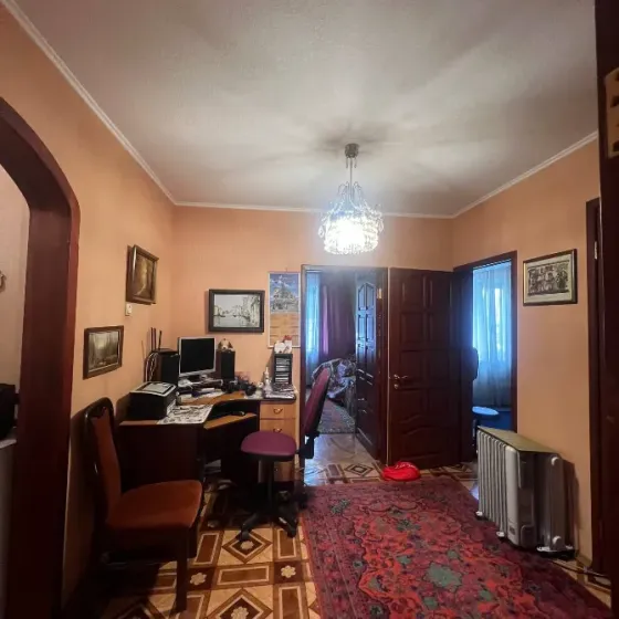 Продажа 4-комнатной квартиры - Боссе, тихий и безопасный Ленинский район Донецк