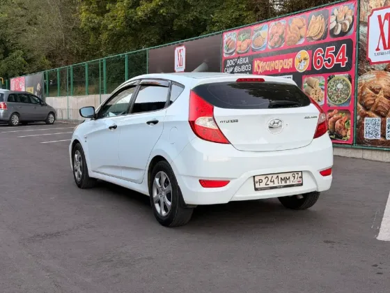 Автомобиль хюндай солярис. Макеевка