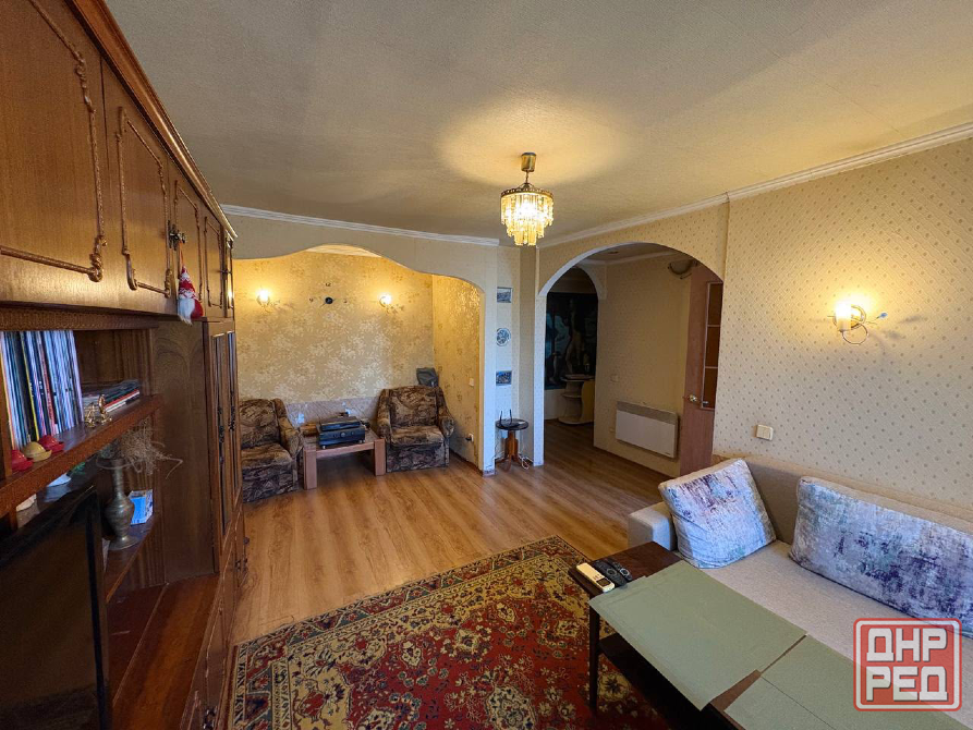 1-комнатная квартира 34 м² в центре Донецка | бочка 750 л воды | ул. Челюскинцев | Донбасс Арена Донецк - изображение 2