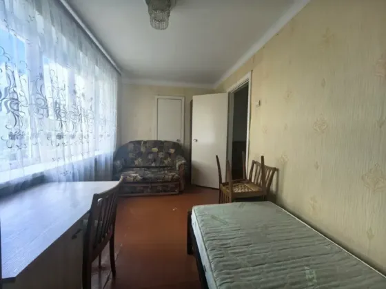 Продается 2-комнатная квартира в Ильичевском районе Мариуполь