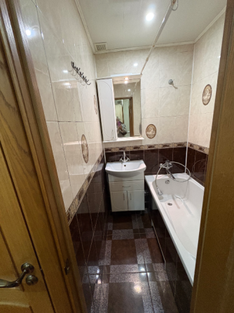 Продам 4 комнатную квартиру в Мариуполе Мариуполь