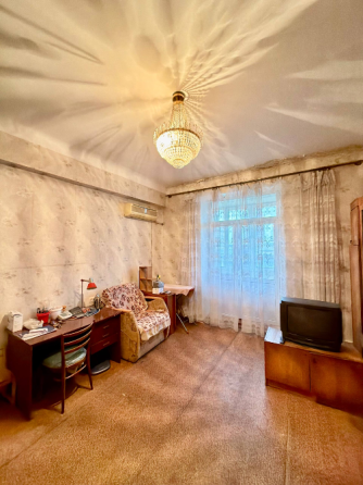 Продажа 2к.кв сталинки по ул.Щорса ( ор-р проспект Ватутина) Донецк