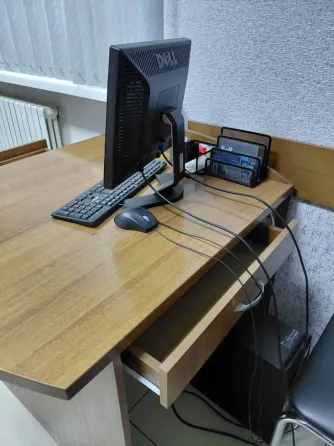 Продам столы офисные 6 шт. Донецк