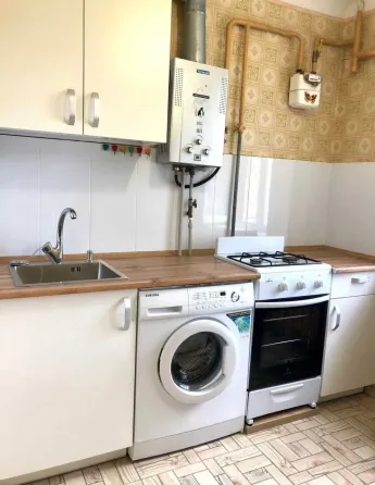 Сдаю двухкомнатную квартиру в Ленинском районе Донецка, ориентир оцкб Донецк
