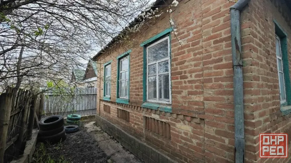 Продам дом в г. Амвросиевка. Дом находится в 2-ух минутах ходьбы от автостанции. Амвросиевка - изображение 1