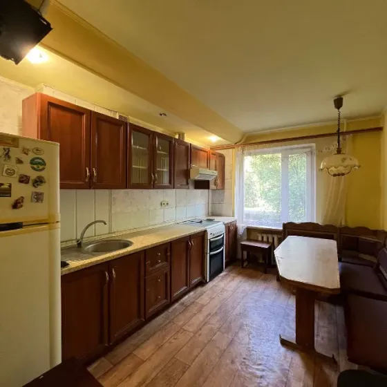 Продажа 3-комнатной квартиры в Киевском районе Донецка, Куйбышева 242 Донецк