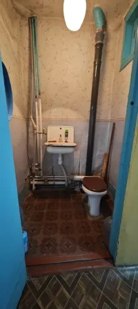 Продам магазин по центральной улице в проходном месте в г.Зугрэс. Макеевка