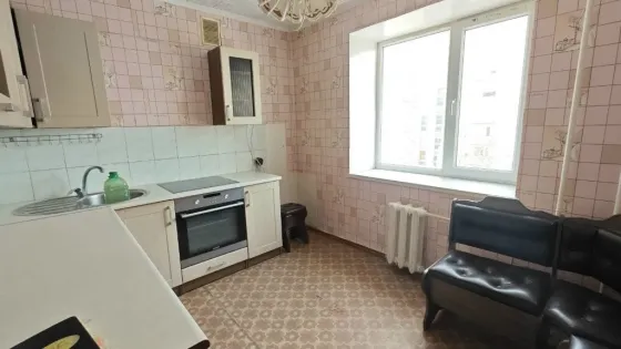 Продам 2-комнатную квартиру в г. Зугрэс, ул. Ленина Зугрэс