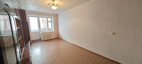 Продам 2-комнатную квартиру в г. Зугрэс, ул. Ленина Зугрэс
