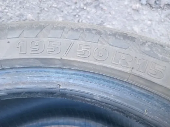 Продаю два зимних ската 195 50 15 Донецк