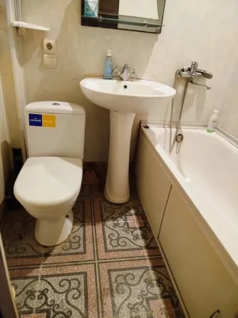 Продам 2 ком кв в Куйбышевском р-н по ул Лузина Донецк