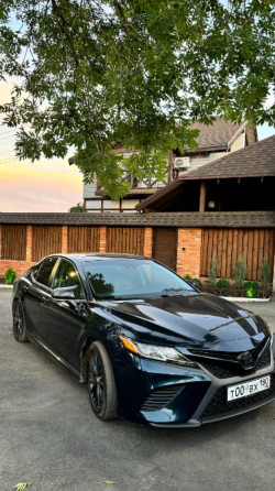 Продаю авто Toyota Camry ( камри ) 2018 Макеевка
