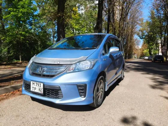 Автомобиль от собственника - Honda Freed Hybrid 2011 Донецк