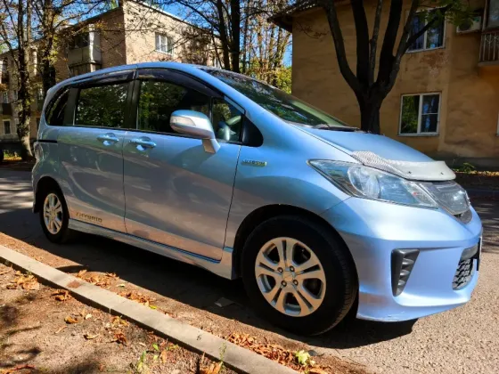 Автомобиль от собственника - Honda Freed Hybrid 2011 Донецк