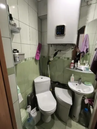 Продам 1 комнатную квартиру с гаражом, пгт. Горное, 3й участок Харцызск