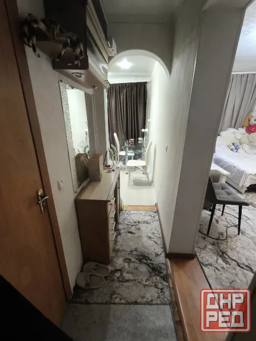Продам 1 комнатную квартиру с гаражом, пгт. Горное, 3й участок Харцызск - изображение 4