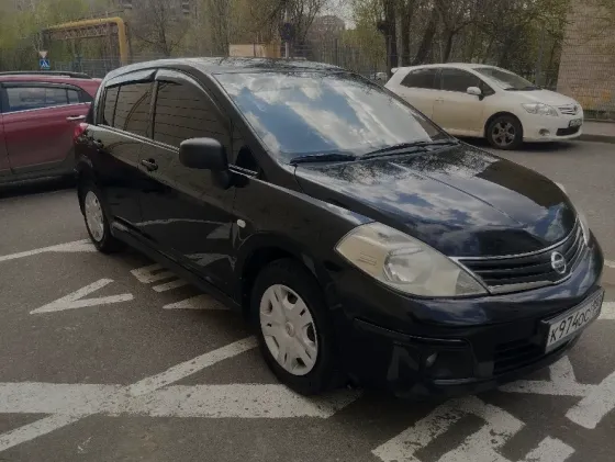 Nissan Tiida Донецк