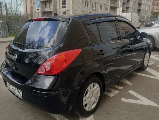 Nissan Tiida Донецк