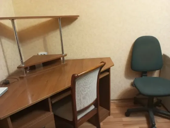 Сдам 3-комнатную благоустроенную квартиру в центре Ленинского р-на(стоматология).40000 р. Донецк