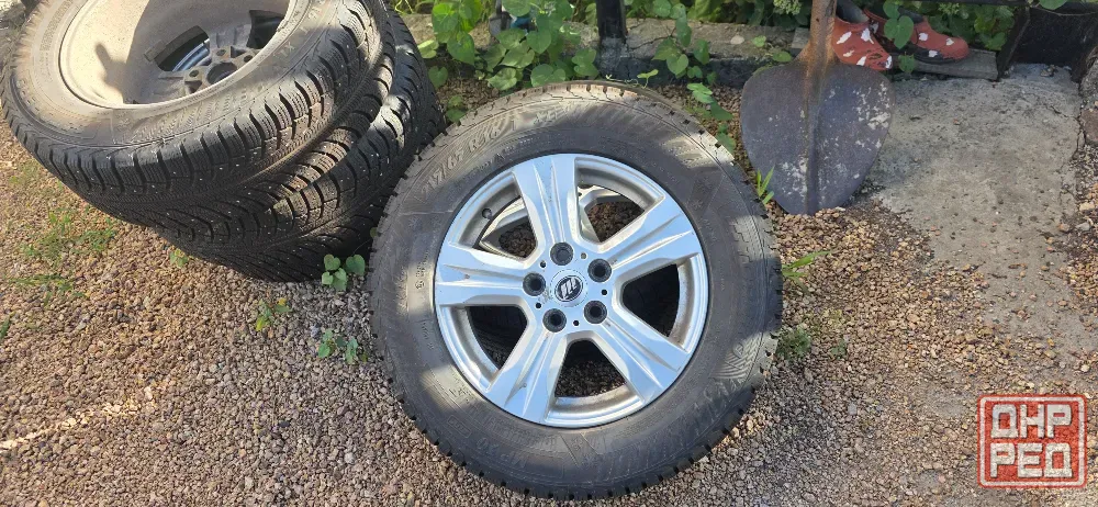 Зимние колеса 215/65 r16 Макеевка - изображение 1