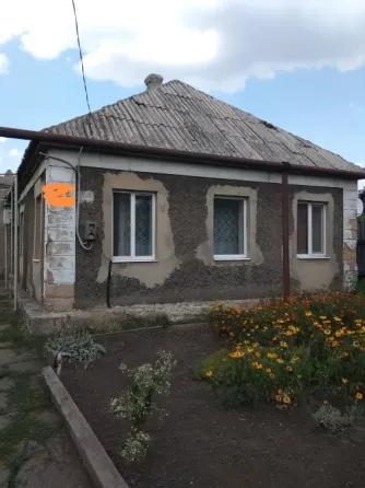 Продаю дом на Азотном со всеми коммуникациями. Донецк