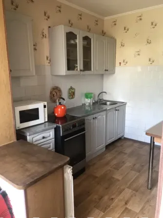 Макеевка Аренда 2к.кв. м-н Солнечный, стоматология Макеевка