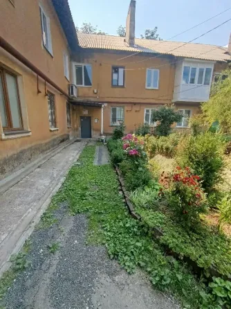 Продам 3-х ком квартиру 1/2, 72 м2. Куйбышевский район, Бакинских комиссаров. Донецк